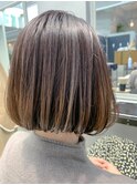 グラデーションカラー、ナチュラルブラウン、前下がりボブ