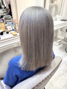 ナンバー ユアイロ 川崎(N° uairo) 【末安】特上のシルバーカラー/川崎駅西口徒歩4分