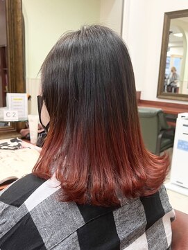 ヘアークリアー 春日部 グラデーションカラー×ブラットオレンジ/派手髪/巻いて可愛い