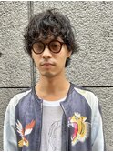 くるくるパーマで男らしくセクシーなマッシュジェル仕上げ
