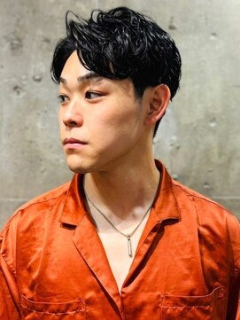 アルフレッド 瑞穂店(alfRed) ツイストスパイラル アップバング 黒髪 束感 ツーブロック