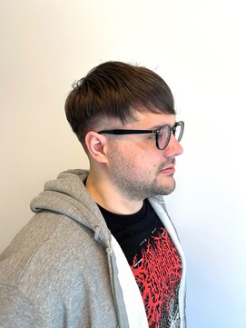 シエルブルー(ciel bleu) 0.8ミリフェードアシメカット