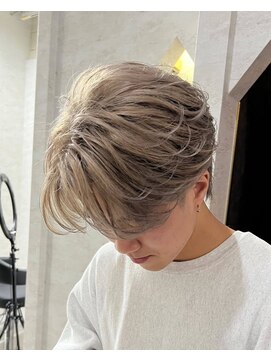 レイ(Lay.) 【スタイリストMyuka】ハイトーンベージュセンターパート