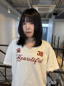 ヌープヘアーアイス(NUUP.hair ici) 小顔似合わせカットオリーブベージュ透明感艶感カラーレイヤー