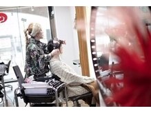 全員が資格保有！プロフェッショナルなカラーリスト集団◎