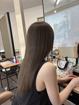 ヒストリー 元住吉(History) 艶髪ストレート ナチュラルブラウンロング
