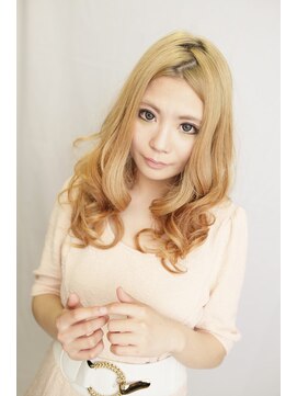 オーバーキャプテンネイキッド(OVER CAPTAIN NAKED) センターパートナチュラルロング×summerイエローアッシュ