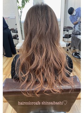 ヘアカラーカフェ 心斎橋店 シャイニーアッシュブラウン