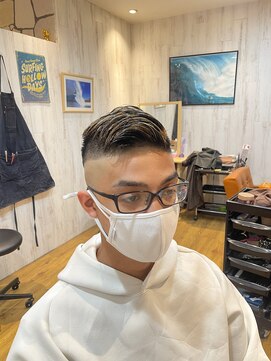 ルチア(Lucia) フェードカット ハイライト/ウェット/刈り上げ/30代40代50代