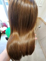 チュエベルパーチ&nbsp;20代30代40代髪質改善斜めバングデザインカラーシルキーベージュ