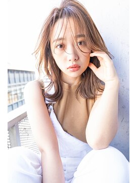 レゴ(REGO) グレージュカラーシルキーべージュ、デザインカラー斜めバング