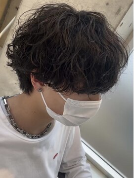 ウェイビーエフティフィフス 横浜西口(WAVEY ft.fifth) 波巻きスパイラルパーママッシュウルフツーブロックメンズパーマ
