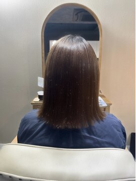 ジンリッチ(JiN RiCH) ツヤ髪切りっぱなしボブ