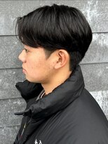 ヒュイル バイ ニアウ(Hwyl by Niau) ニュアンスパーマセンターパートメンズカットパーマスパイラル