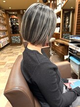 ヘアースペース エートゥーゼット(HairSpace AtoZ)&nbsp;バレイヤージュ/グレーカラー/コントラストハイライト