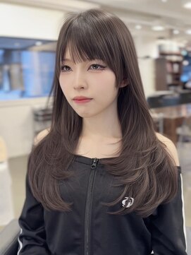 アビー(ABBEY) レイヤーカットシースルーバング韓国ヘアミディアムレイヤー