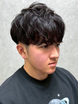 ディスイズバーバーフォース(THIS IS BARBER 4th) ナチュラルパーマ ツーブロック マッシュ 黒髪ショート