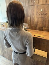 「人生の8割は白髪」白髪染もファッションと同じように楽しみ、お肌を明るく見せるこだわりカラーを。