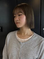 ラトリエ(L'Atelier)&nbsp;切りっぱなしボブ/グレージュカラー/前髪あり