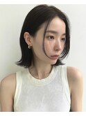 切りっぱなし長め外ハネボブ艶暗髪シースルーバング