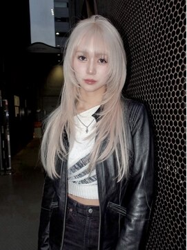 ラッドルーム(LAD ROOM.) レイヤーカット/ウルフカット/ブリーチーカラー/ミルクティー