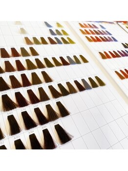 バイシーン 大倉山店(by sheen)の写真/専門店だから出来るスピーディな施術&低価格を実現したオーガニックカラー!ハンドシャンプーで癒やしを★