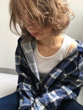 ニキータ(Nikiita) 柔らかベージュ　B48290