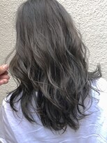 シェノン 西梅田(CHAINON)&nbsp;黒髪/グレーベージュ/レイヤーロング/アッシュ/前髪パーマ