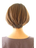 【30代40代50代】カットで決まる大人可愛いひし形ショート