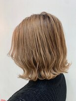 オーリーヘアー(Olliy hair)&nbsp;マロンベージュ/細めハイライト/刈り上げボブ/20代30代40代50代