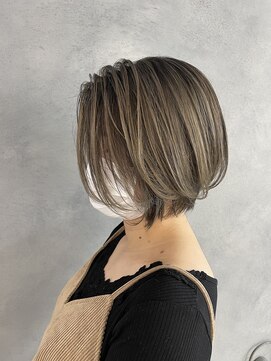 ボルジェ(Bolge) エアータッチ×ショートボブ