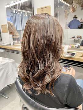 リルシェアサロン(RiRe share salon) シアーグレージュ/ヨシンモリ［錦糸町/北千住］