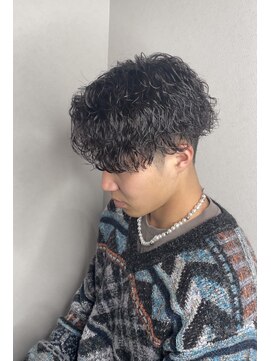 スキル(SKILL) 波巻きパーマ/センターパート