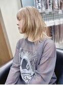 外国人風ミディアムレイヤー×ミルクティーブロンドヘア/南船場