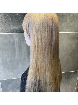 美容室 アイディー i-dee ブロンド(ブリーチ２回～)