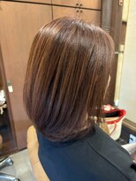 穀雨(Kokuu)&nbsp;グレージュ切りっぱなしボブ前髪ありミニボブミルクティベージュ