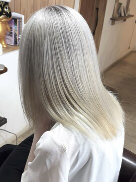 ブレイズヘアー(BLAZEhair) 【完全ハイトーン】ホワイトミルクティグレージュ×ブリーチ３回