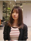 ミディアムハッシュカット