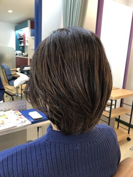 ミディアム　レイヤースタイル