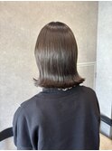 切りっぱなしボブ×オリーブベージュ