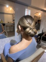 サーディースリーエーカーズヘアスタジオ(33Acers Hair Studio)&nbsp;シンプルシニヨン