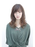 スポンテニアスセミロングベージュ！無造作カール