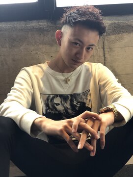 バチカ(BATICA) フェードカットツイストパーマ