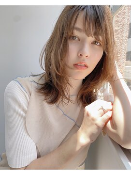 マリアバイアフロート(Maria by AFLOAT) 小顔レイヤーシースルーひし形ミディアム