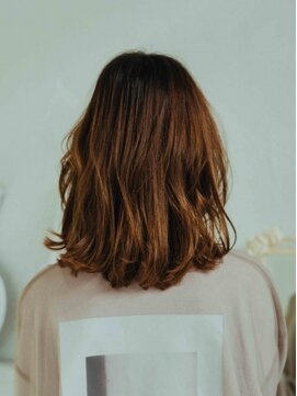 ヌル いわき(neul) 大人ミディアムスタイル【いわき】