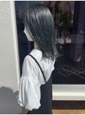 くすみブルー