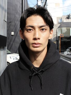 ロイ 南青山 表参道(ROI) メンズニュアンスパーマセンターパート黒髪スパイラルパーマ