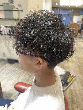 ブロッサム ひばりヶ丘(Blossom) 波巻き束感ショートツーブロックマッシュアップバングコンマヘア