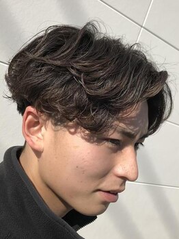ロペ(Lope.)の写真/大人っぽいセンターパート~ビジネスまで幅広いご要望にお応えいたします♪メンズ限定クーポン多数ご用意◎