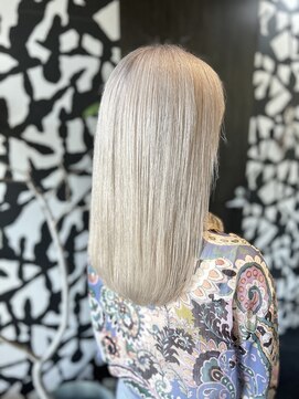 エミタス 三年坂(Emitas) ホワイトベージュ【和歌山美容室】